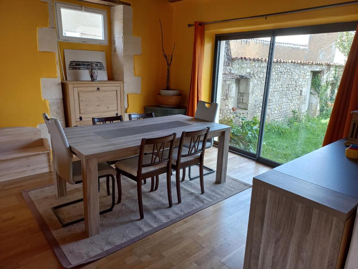 Le Moulin D'Errol Βίλα Saint-Jean-dʼAngély Εξωτερικό φωτογραφία